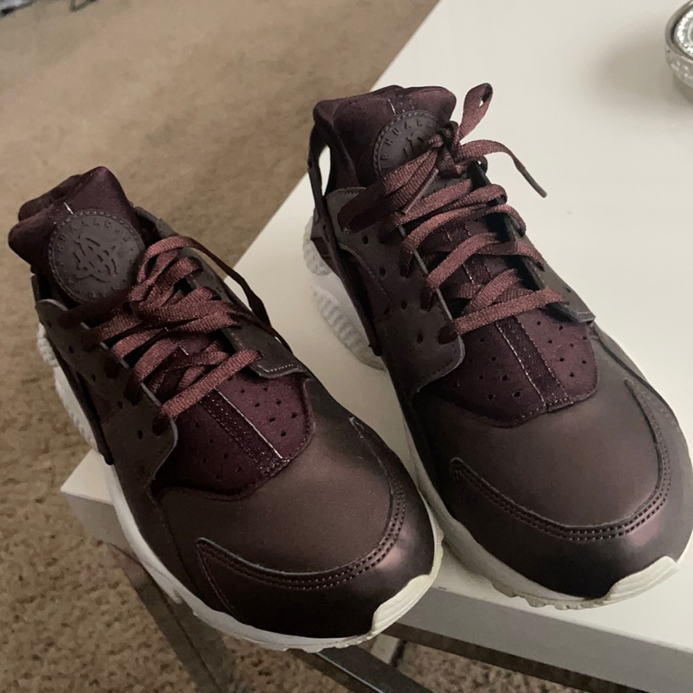 Nike Huarache Sneakers